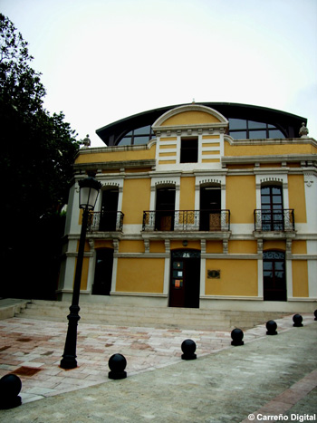 Fachada de la Biblioteca