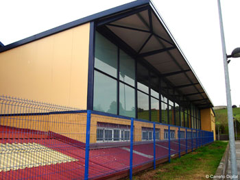 Fachada del polideportivo